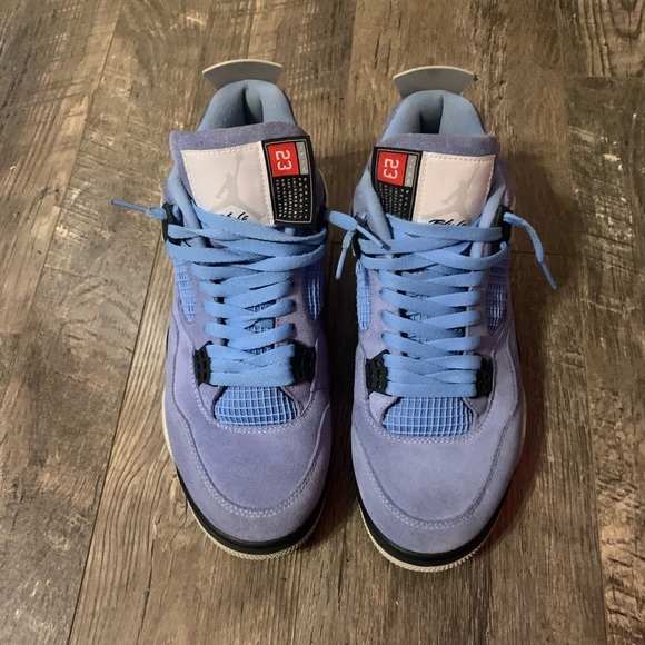 Jordan 4 UNC(university blue)